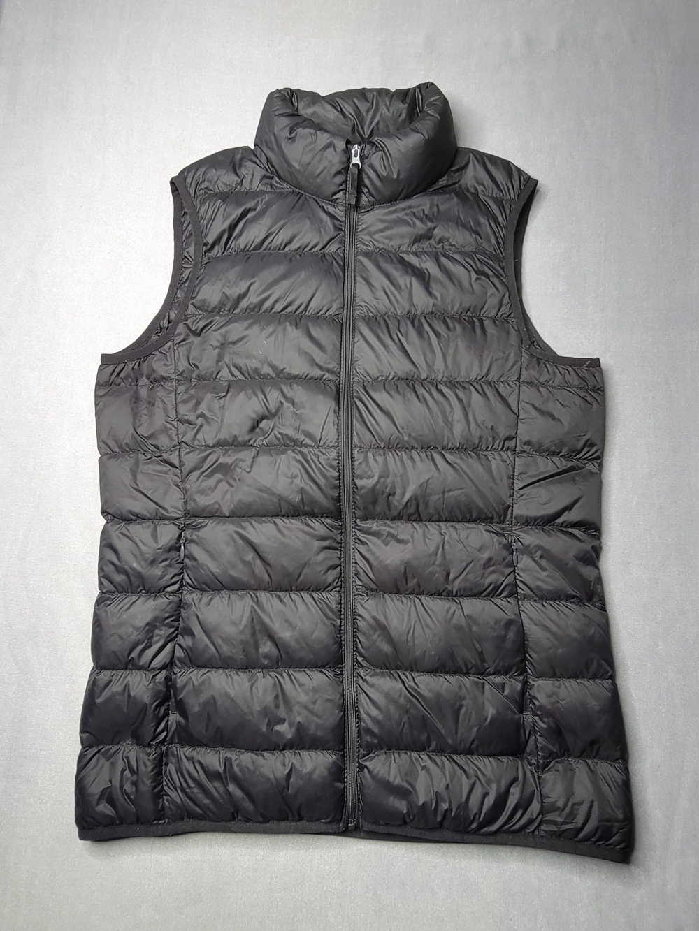 Quince womens Lightweight Down Packable Puffer Vest Full Zip Color Black Size M